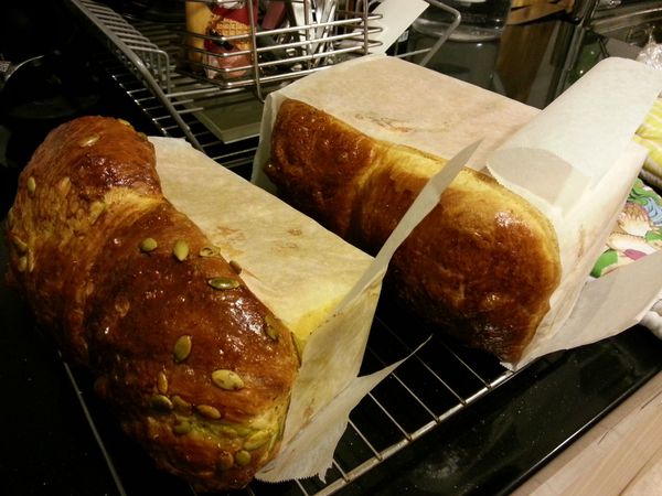 置入烤箱160度35-45分鐘。
扣出冷卻切片。