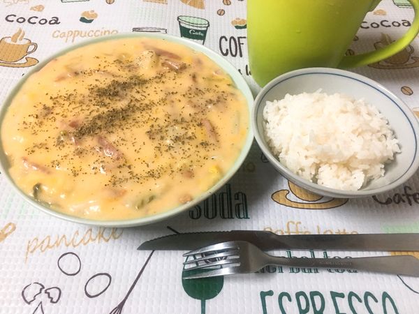 上面撒上少許羅勒粉增加香氣即可。