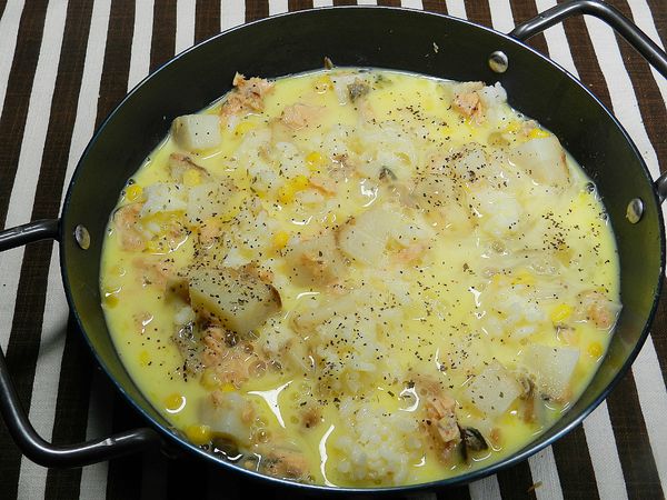 灑上黑胡椒粉與義大利香料粉，入烤箱160度烤30分