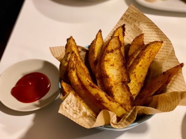 出爐後可直接吃或沾番茄醬！