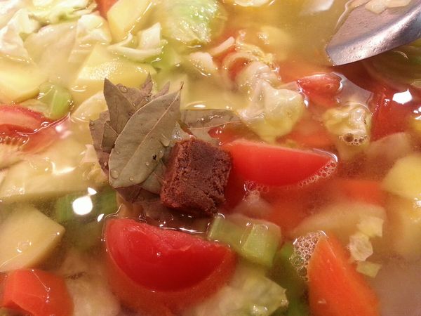 最後下蕃茄膏，鹽煲半小時即可。