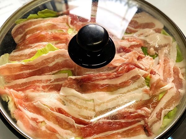 蓋上蓋子，用中火煮約7分鐘。