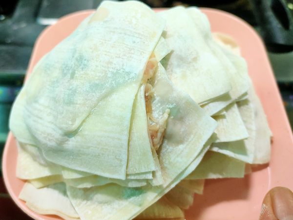 因為是小零食，內餡不需要太多，也可以避免外皮焦了內餡還沒熟