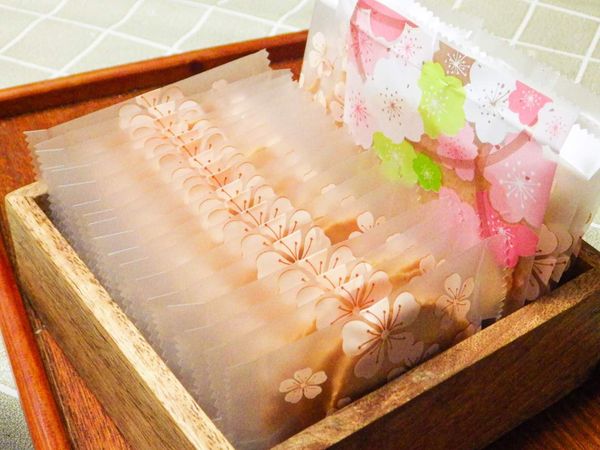 把蝦餅包裝好，若不好吃沒人要吃記得可以寄給我來銷毀它喔