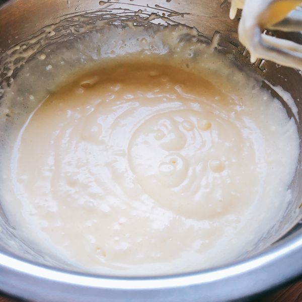 攪打至均勻順滑。