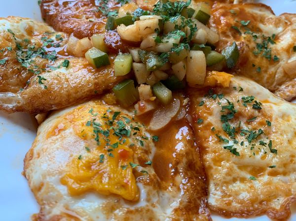 灑上蔥花或芫荽碎裝飾美美的😊開吃吧😋