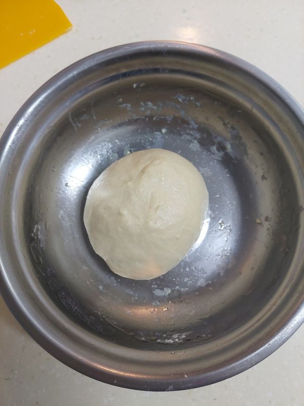 搓揉10分鐘後，基礎發酵1小時