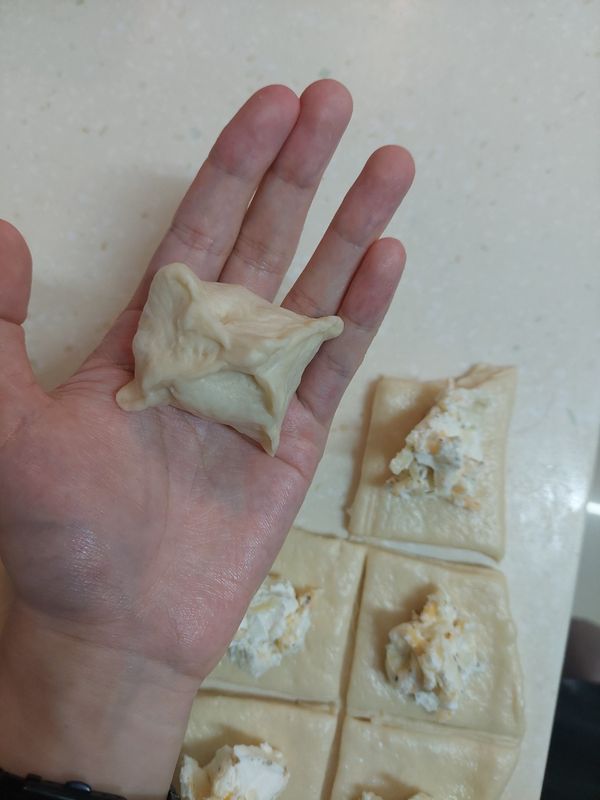 捏緊後輕輕搓圓