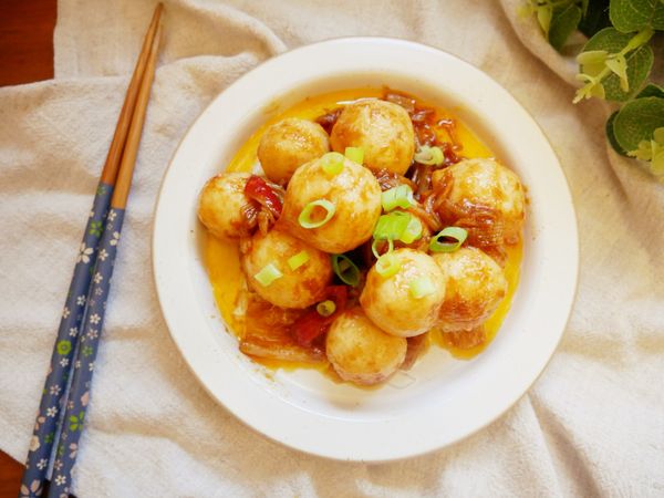 看了就肚子餓的「金沙魚蛋」香氣十足～