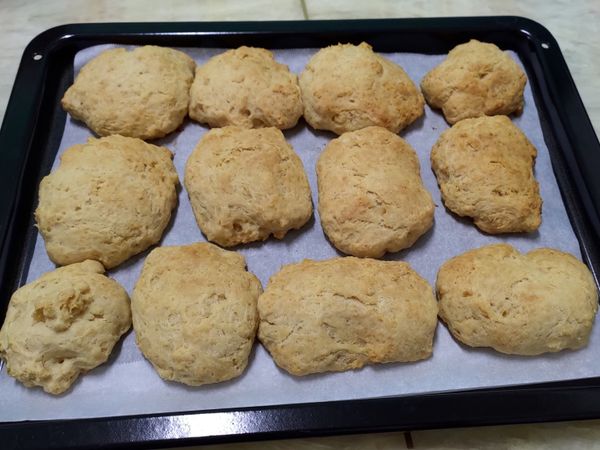 烤箱上下火預熱200℃，放中層，烤20分鐘即可