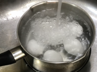 煮好立刻沖冷水