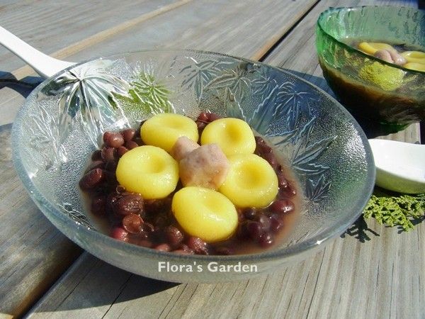 ※芋頭用一樣的方式做成芋圓;
 
※可一次多做一些放冷凍，煮的時候不必解凍;
 
※達人說：地瓜粉和食材可以1：1，但我沒加那麼多粉，這部分可隨意，粉越多越Q、越少越軟;
 
※如果喜歡再更軟的口感可以加少許太白粉。