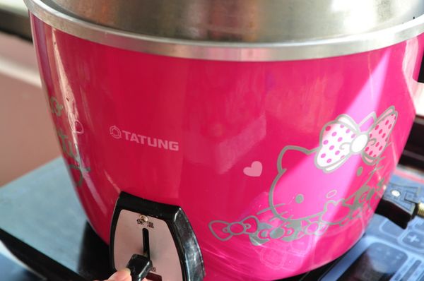 啟動電源燉煮至電源跳起