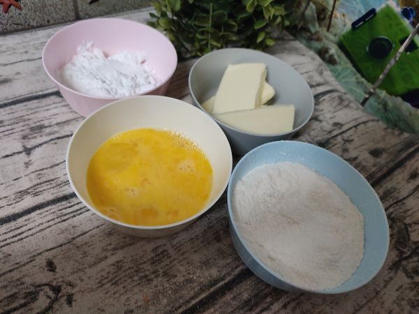 準備好奶酥皮所需要的食材。