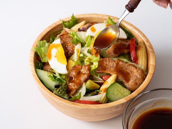 淋上醬汁，即可享用