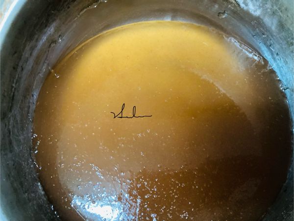 放入冰箱冰隔夜。（別急著吃，沒有那麼快成凍）