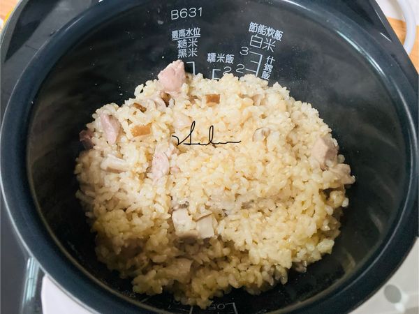 再蓋鍋悶10分鐘，即完成。