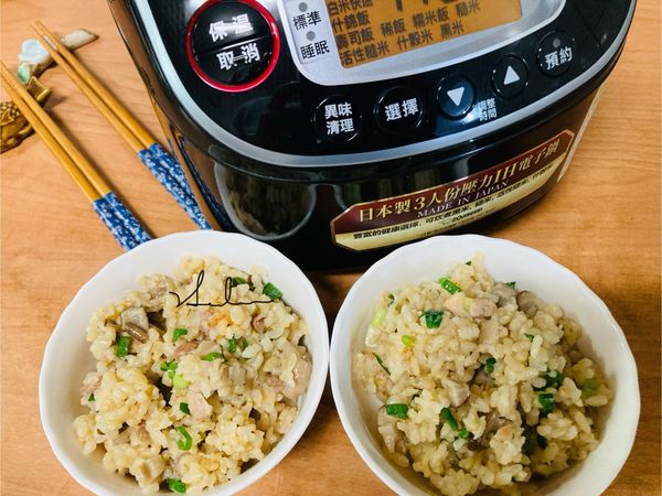看，健康又美味可口的香菇雞肉糙米飯是不是很簡單。雞肉軟嫩米粒Q彈，一口接著一口停不下來。