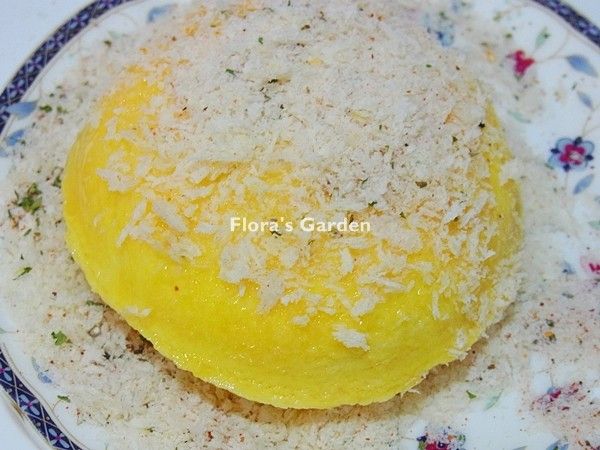 再裹一層麵包粉~喜歡的話可以像我加進一些意式香料。