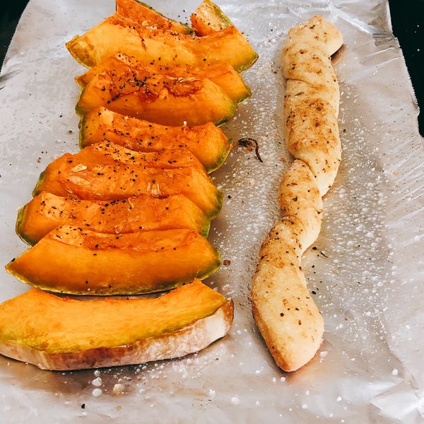 複烤一下，撒點鹽巴~作為主食。