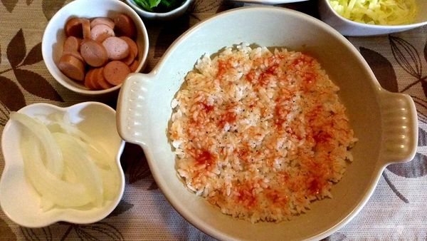 均勻的刷上蕃茄醬。