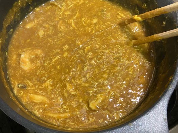 再把鴻禧菇跟蝦仁放進去
煮滾後就可以關火了