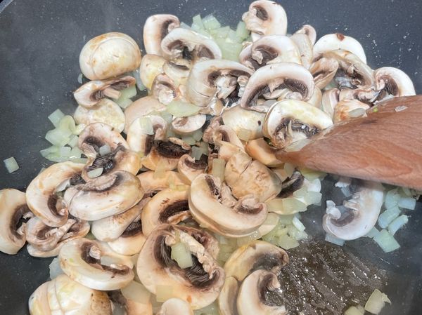 接下來道路蘑菇翻炒