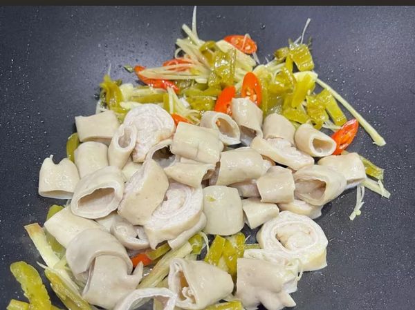 接下來放大腸炒一炒～