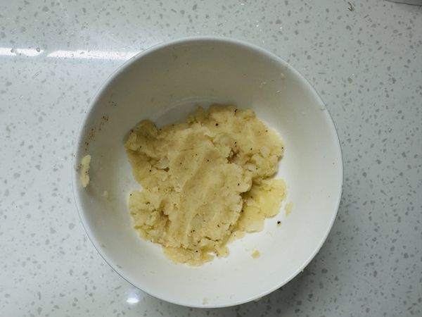 搗爛～加上黑胡椒跟鹽