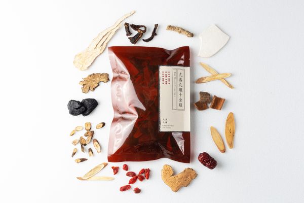 ■ 手工古法炮製，溫和不過補：九蒸九曬十全雞
https://www.seeinherb.com.tw/products/ten-herbs-soup