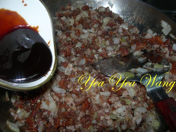 放入四季燒烤醬