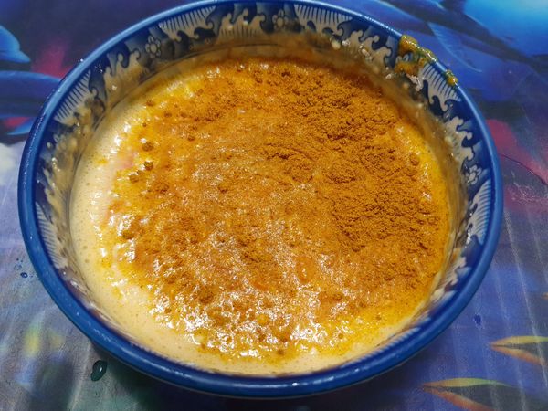 加入咖哩粉拌勻