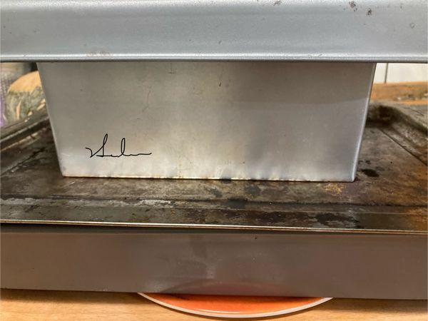 蓋上保鮮膜發酵約2小時至9分滿。天氣太冷會影響發酵及整個製作的時間。所以也可以用隔水加熱，如圖。將水煮滾放入適當大小的容器，會比較快一些些。