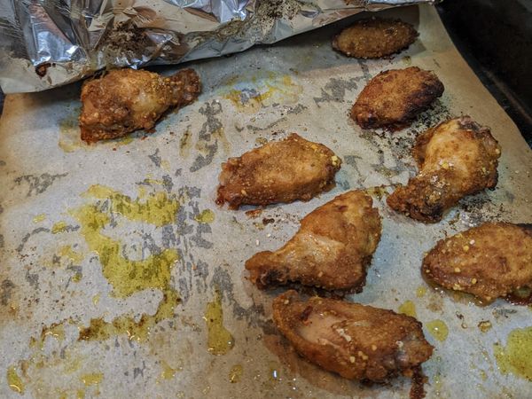 烤好後打開來, 就是酥脆可口的咖哩雞翅啦