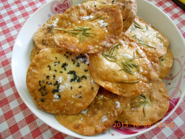 烤箱預160度10分錘，烤約10分，中間要翻面和換位置。(因為每家的烤箱溫度不同，所以時間自已斟酌)。