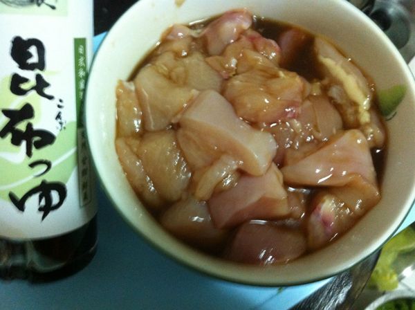 雞肉切丁[醃料]醃20分鐘