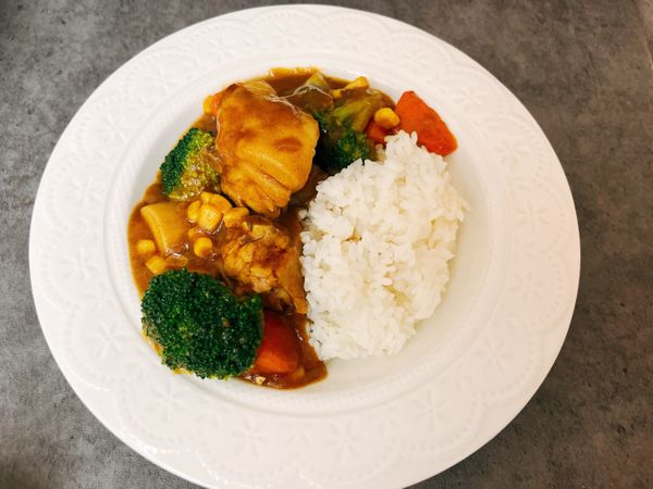 好吃的玉米雞肉咖喱飯