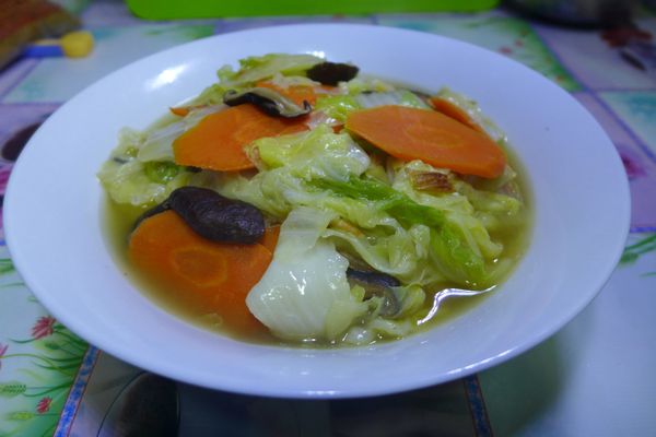 加入香菇後再燜5分鐘加鹽巴調味即可。