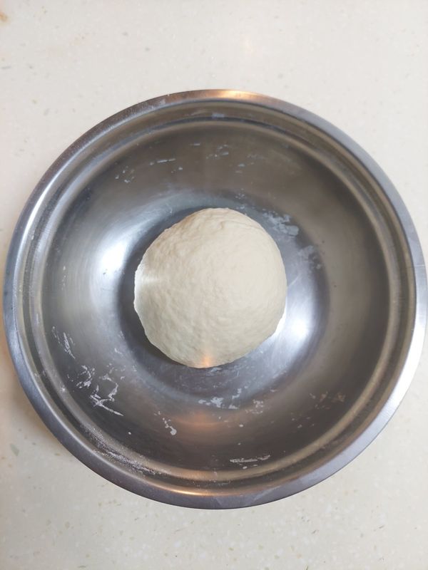 搓揉10~12分鐘至光滑