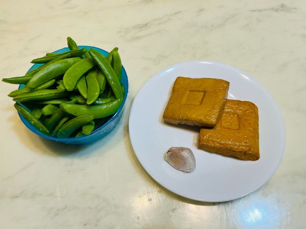 準備並洗淨食材