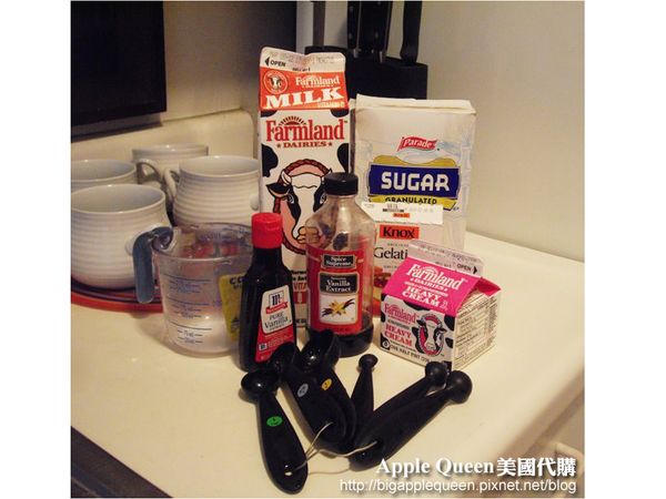 準備的材料幾乎在大型超市或大賣場就可以買齊可說是一道很簡單的西點,快點來試做看看吧!!