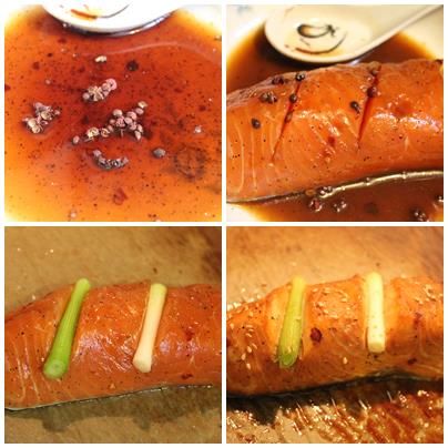 將花椒粒放入鍋中, 乾鍋烘炒至聞到香氣. 再與醃料材料攪拌均勻