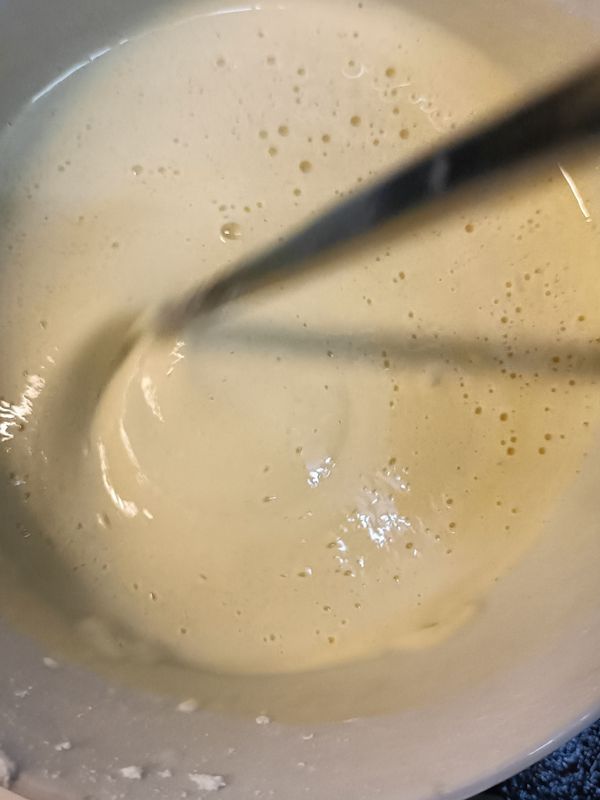 粉漿攪拌均勻成濃稠狀備用