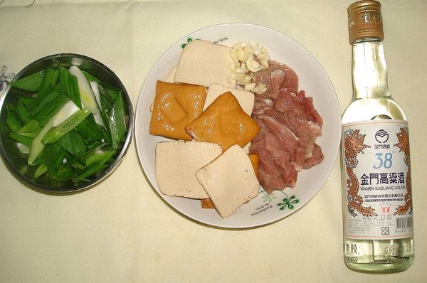 備好所需食材...