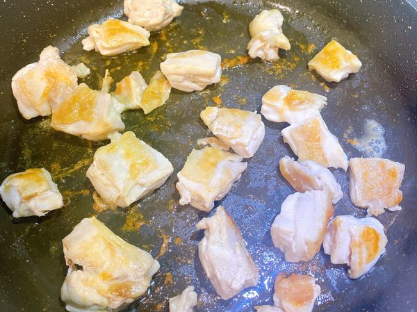 煎至兩面恰恰，即可取出備用。