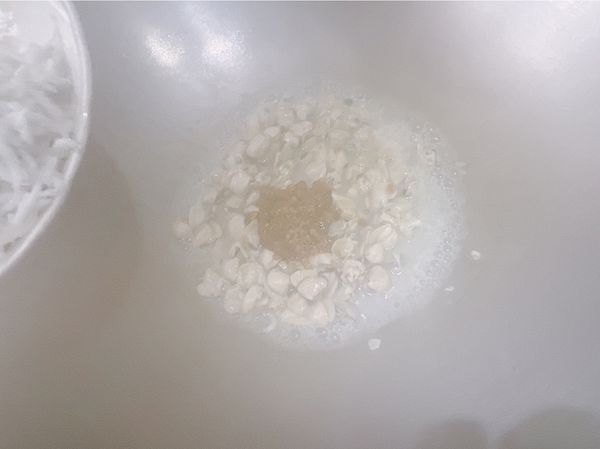 加入兩湯匙豆蔭拌炒