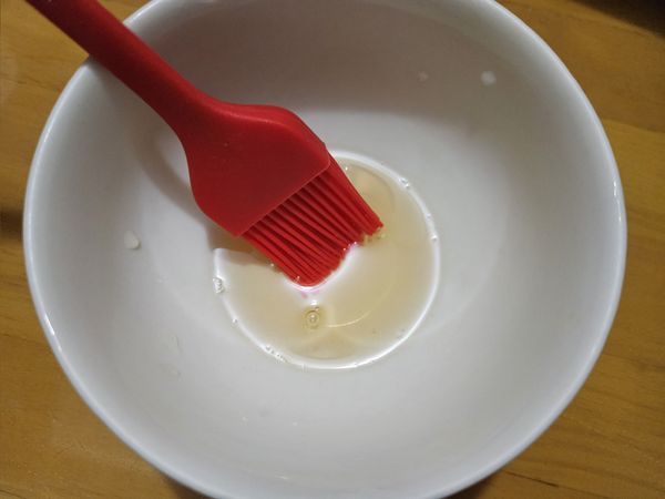 蜂蜜加點熱水化開