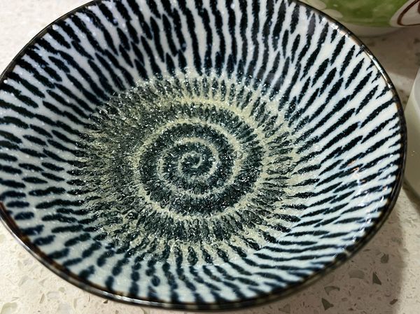 吉利丁粉需事先以4倍量的冷開水浸泡5分鐘。
浸泡好的吉利丁粉如上圖。