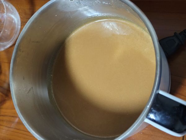 加熱至牛奶糖完全融化混合均勻即可。