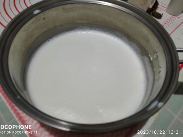 加熱攪拌到稠稠的手感
約78°C左右立即關火
晃神會焦掉~~😂😂😂